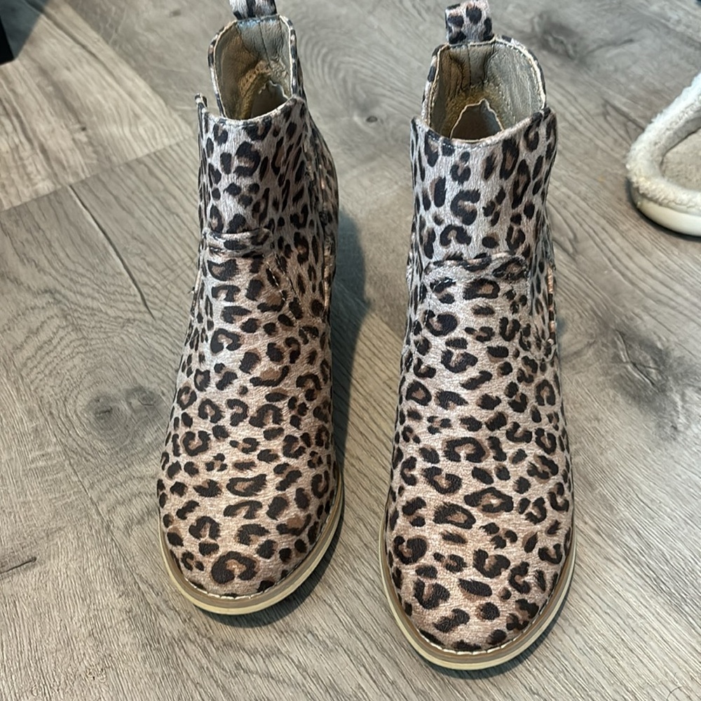 Very G Booties View 2
